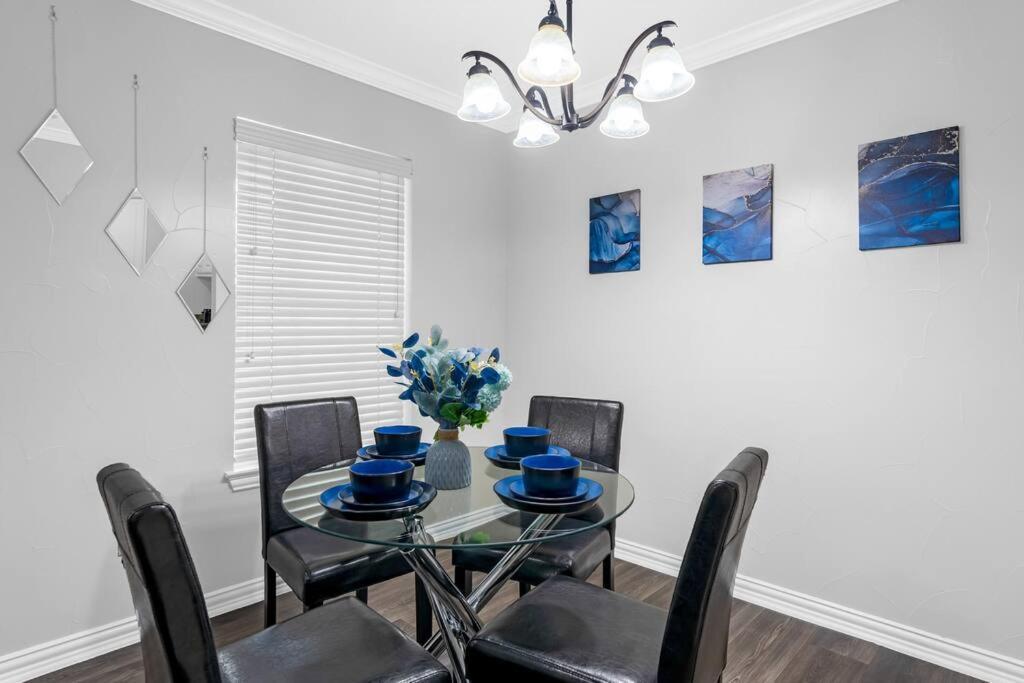 Family Friendly 2Bdrm-Walk To At&T/Cowboys Stadium Арлингтън Екстериор снимка