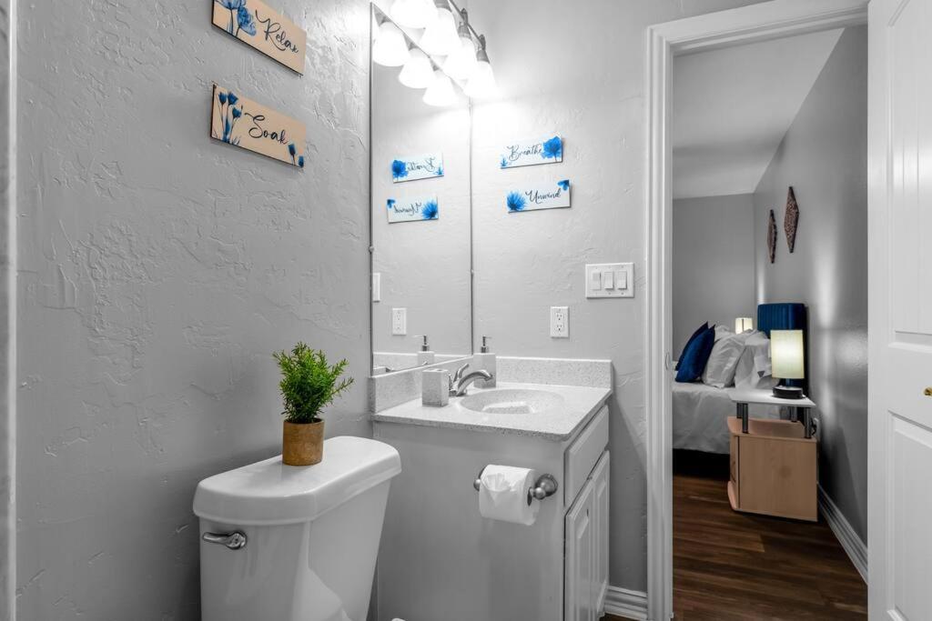 Family Friendly 2Bdrm-Walk To At&T/Cowboys Stadium Арлингтън Екстериор снимка